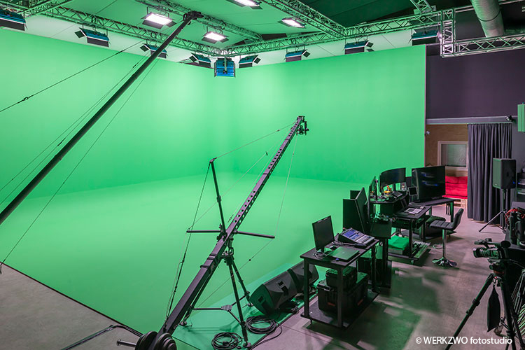 Br24 Blog Behind the scenes of creativity: View of the green screen at the Werkzwo Fotostudio