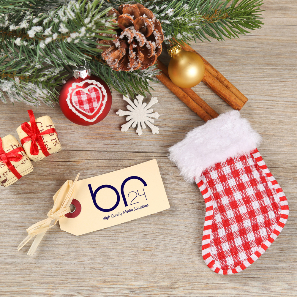 Br24 Advertising & Marketing: Christmas decoration with gift tag including the Br24 logo